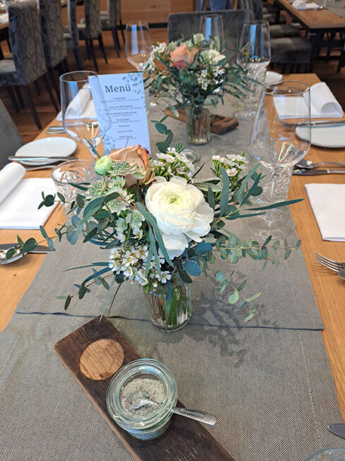 Rosenstube Seewalchen Hochzeitsfloristik