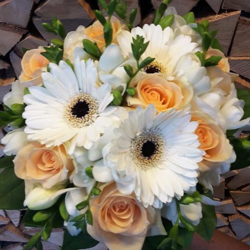 Rosenstube Seewalchen Hochzeitsfloristik