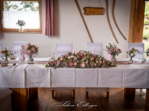 Rosenstube Seewalchen Hochzeitsfloristik