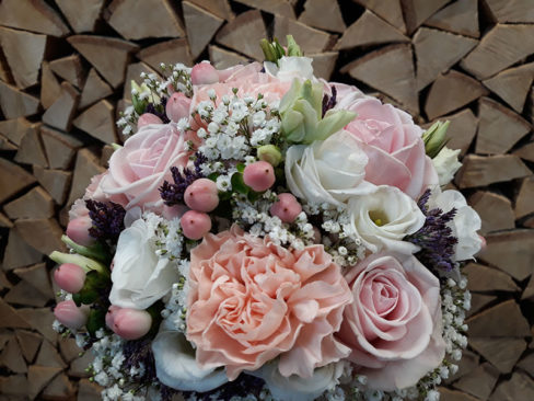 Rosenstube Seewalchen Hochzeitsfloristik