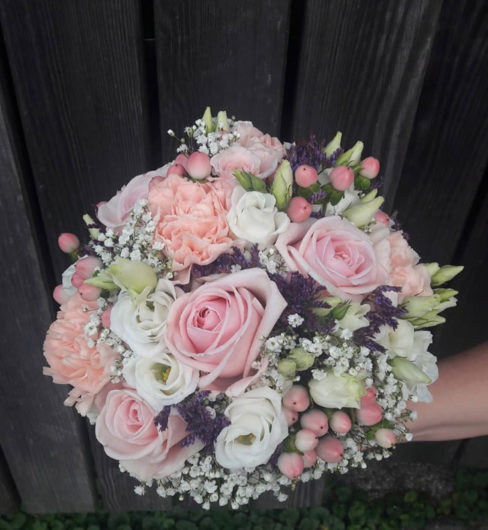 Rosenstube Seewalchen Hochzeitsfloristik