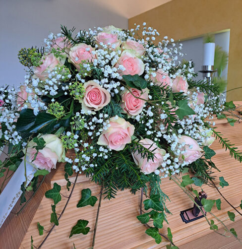 Rosenstube Seewalchen Trauerfloristik
