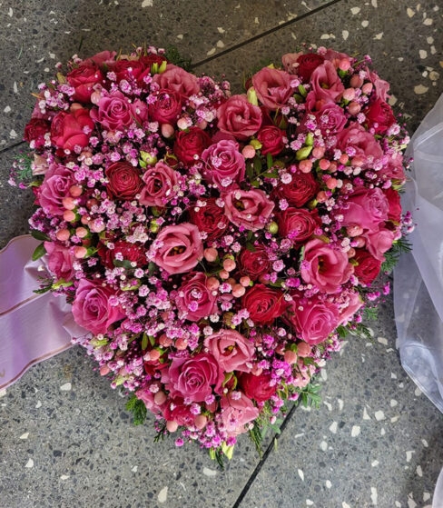 Rosenstube Seewalchen Trauerfloristik