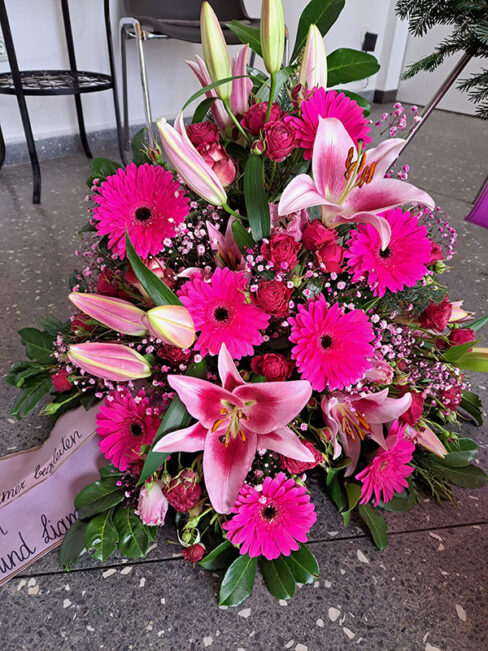 Rosenstube Seewalchen Trauerfloristik