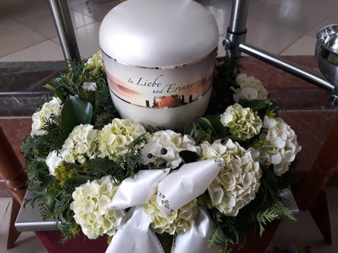 Rosenstube Seewalchen Trauerfloristik