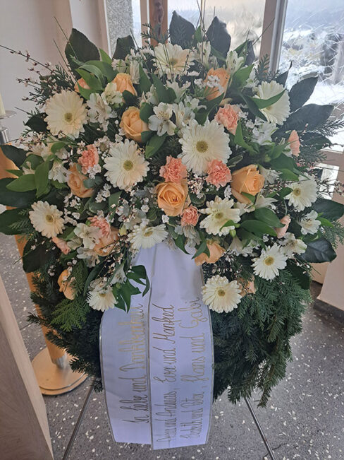 Rosenstube Seewalchen Trauerfloristik