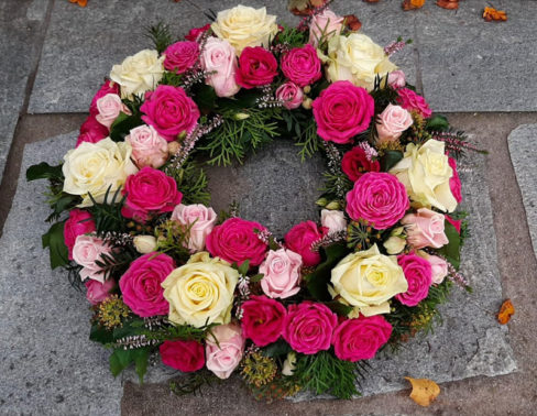 Rosenstube Seewalchen Trauerfloristik