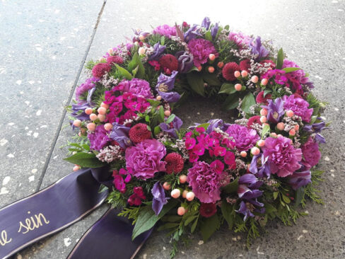 Rosenstube Seewalchen Trauerfloristik